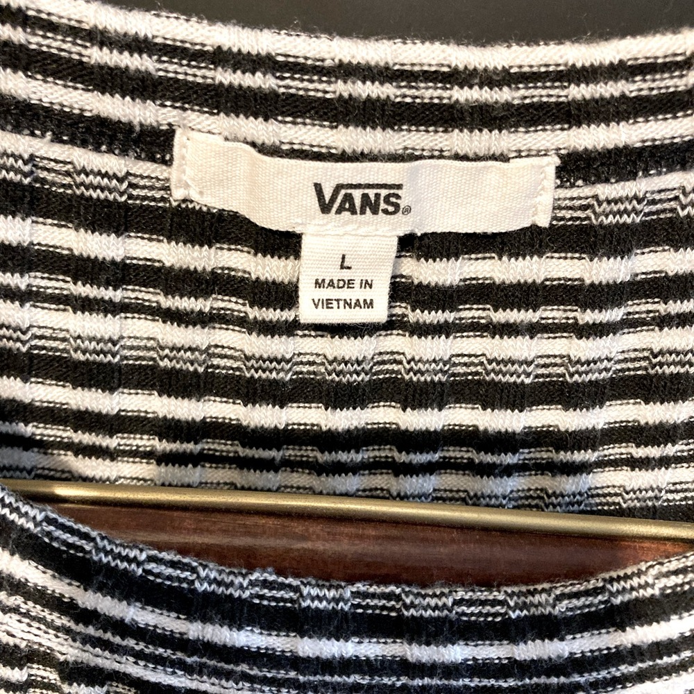 Vans knit dress/ black / white , size L. Cute summer dress